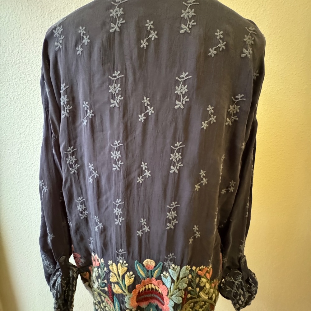 Gorgeous Johnny Was Gray Multi Colored Top - Picture 8 of 14
